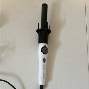 Kiss Professional Black and White Hair Curler